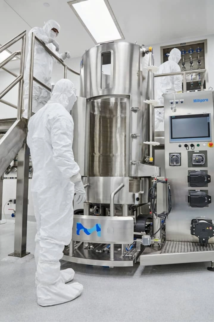 بررسی مواد آزمایشگاهی مرک در صنعت داروسازی