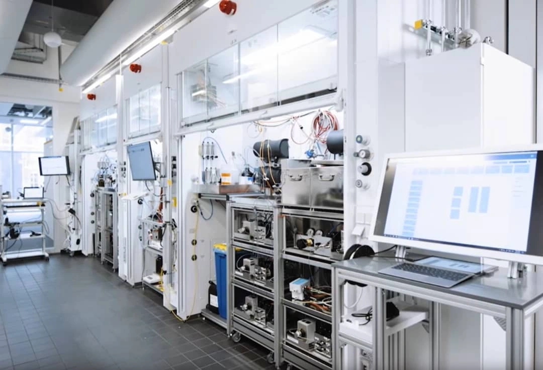 تأمین جهانی و دسترسی آسان